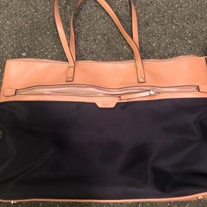 Great bag for work-travel! Fits computer